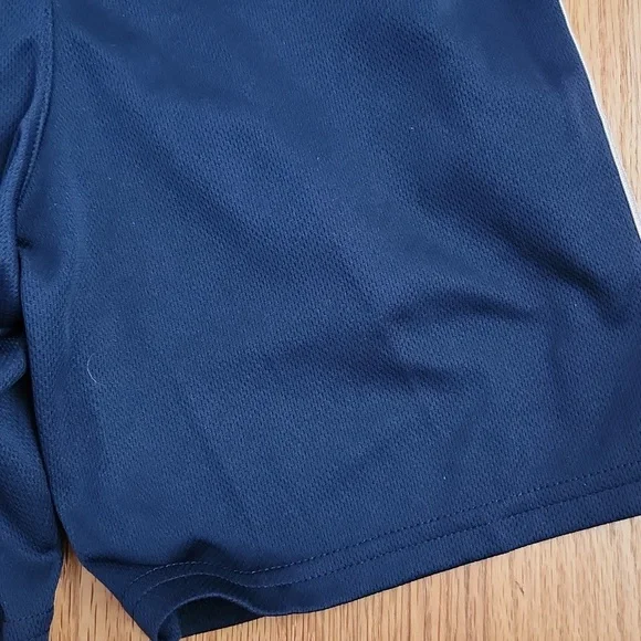 Adidas regular fit coupe standard shorts, size small (8) - Picture 11 of 16